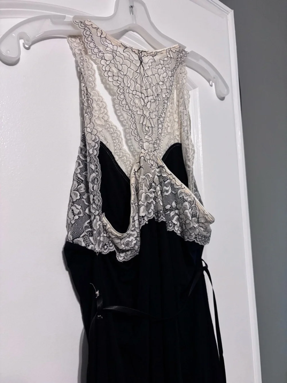 Adore Me Black and Ivory Lace Bodice Nightie Dress Size Large - Picture 9 of 13